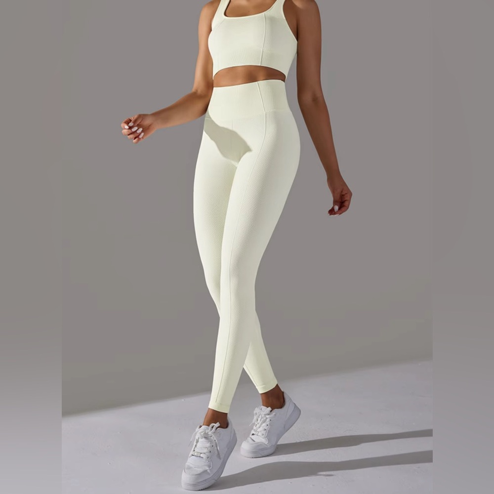 NWT Women's Ivory Workout Leggings and Sports Bra Set